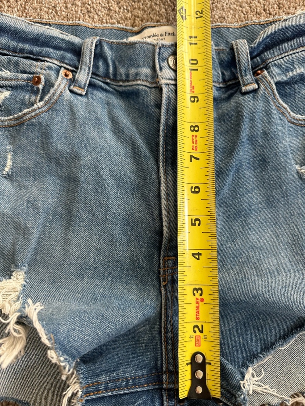 Abercrombie & Fitch The Mom Short Distressed Mid-Rise Denim Shorts Size 28/6 - Picture 5 of 8